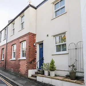  Holiday home 5 Exe Street